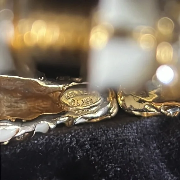 Kenneth Jay Lane enamel zebra bracelet with rhinestones - Picture 3 of 8